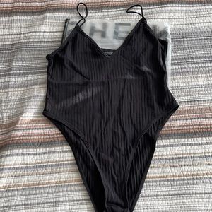 SHEIN Ribbed black bodysuit